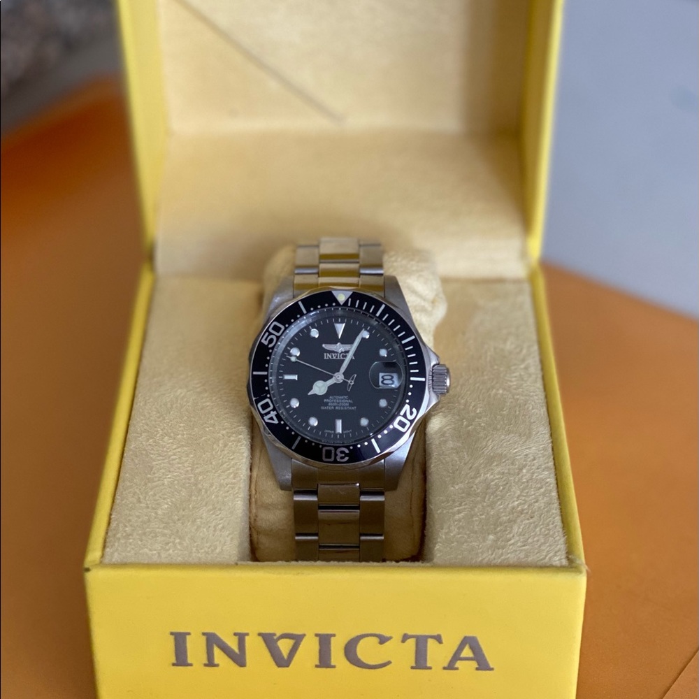 Men’s Invicta Pro Diver Dive watch